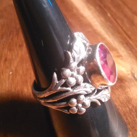 Bali Legacy Niassa Ruby Sterling Silver Solitaire Ring (Size 8) - Picture 14 of 15